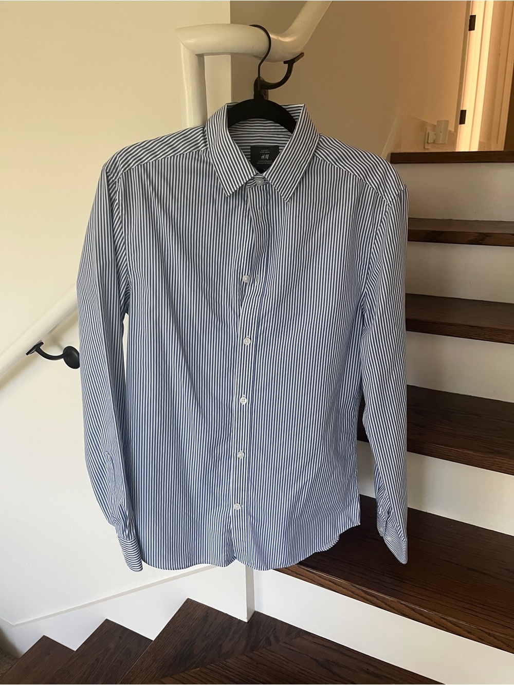 H&M Men's Blue & White Pinstripe Dress Shirt